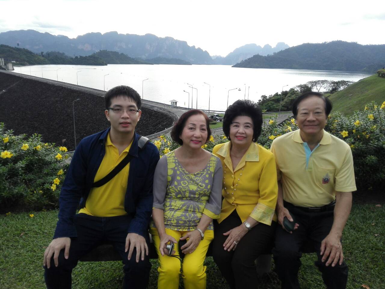 Dam_panorama 18.jpg 133.5K